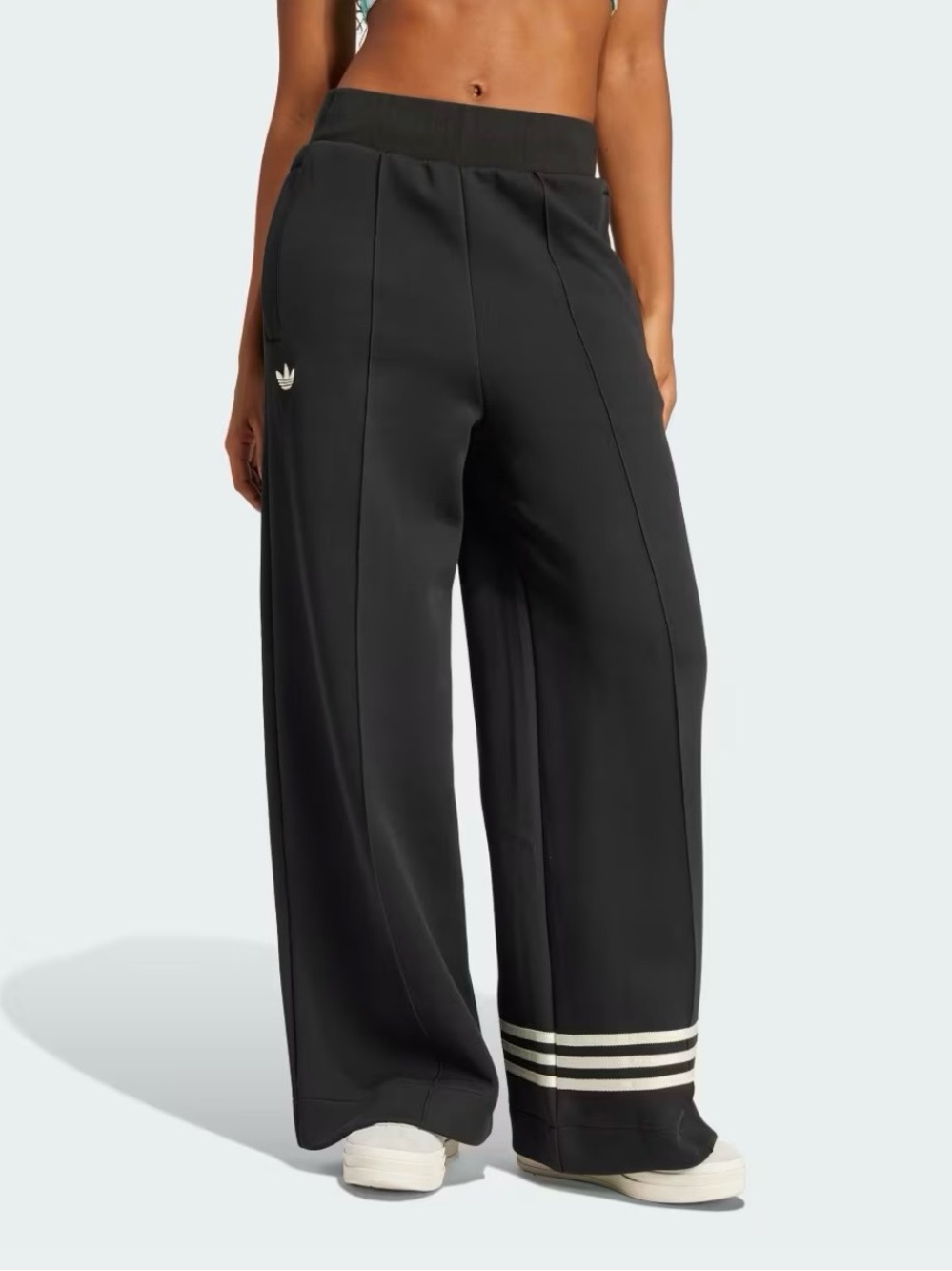 Womens Adidas Adicolor Neuclassics Track Pants 🖤